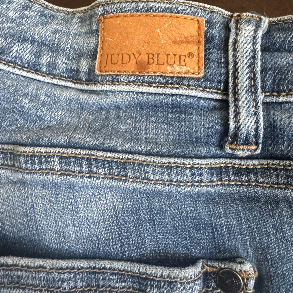 Judy Blue Light Wash Denim Jeans